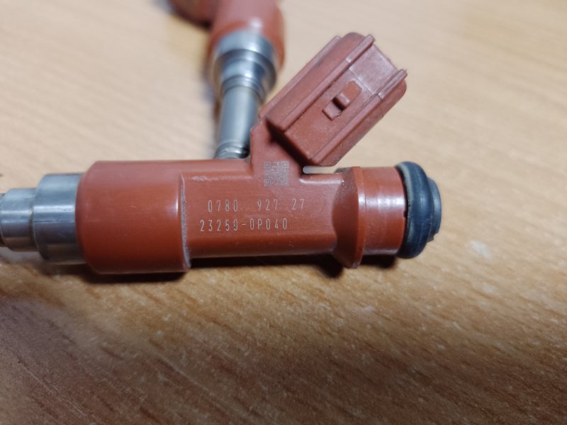 Форсунка топливная VENZA 09-16 Форсунка топливная VENZA 09-16