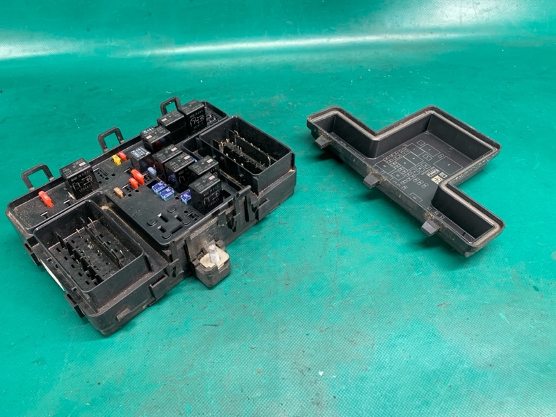 Блок предохранителей моторный отсек FORD FUSION 14- 2016 C15HDTX FG9Z-14A068-Z Б/У