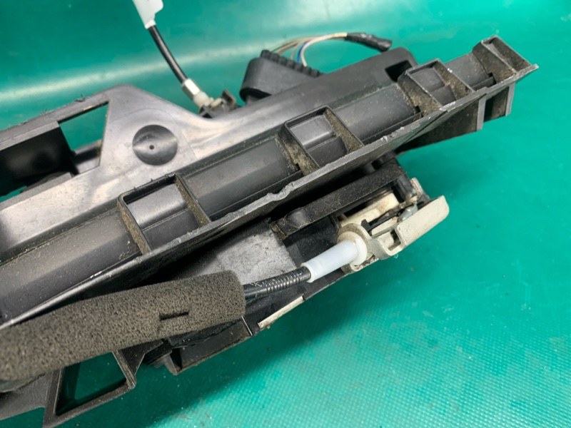 Замок двери передний правый FUSION 14- 2016 C15HDTX