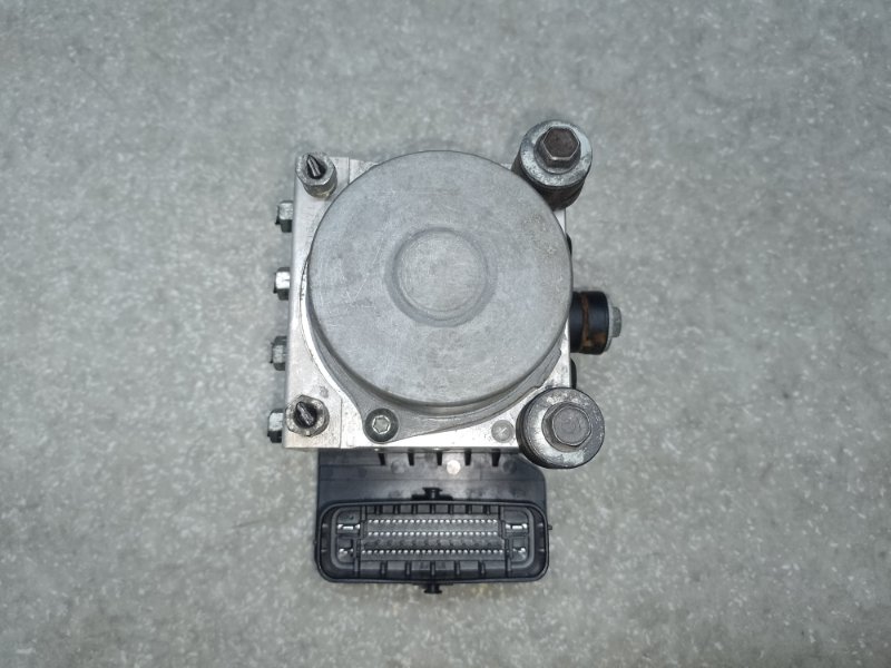 Блок ABS PRIUS 16- 2017 1.8 2ZRFXE
