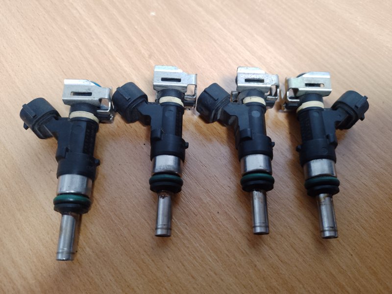 Запчасть форсунка топливная MITSUBISHI LANCER X 10 07-15 1465A029 Б/У Форсунка топливная MITSUBISHI LANCER X 10 07-15 1465A029 Б/У