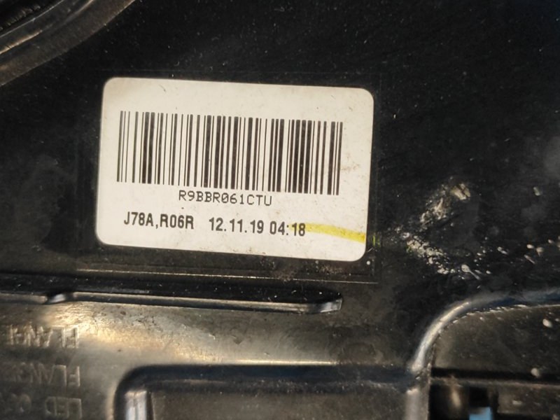 Фонарь наружный правый CX-9 16- 2020 2.5L Фонарь наружный правый CX-9 16- 2020 2.5L