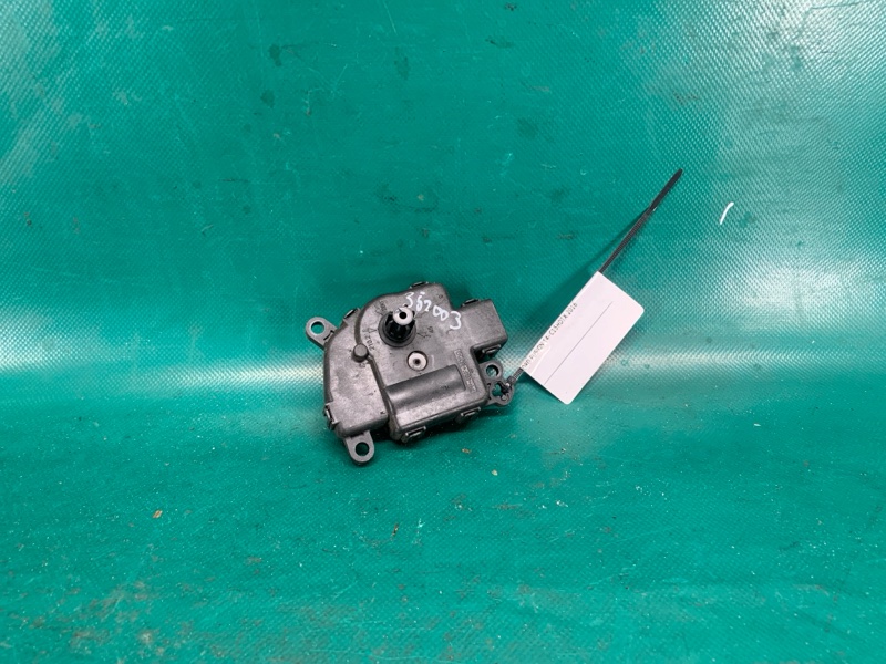 Моторчик заслонки печки FORD FUSION 14- 2016 C15HDTX GS7Z-19E616-B Б/У