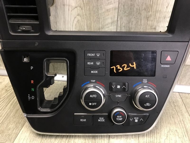 Блок управления печкой SIENNA 11-16 2014 3.5 2GR-FE Блок управления печкой SIENNA 11-16 2014 3.5 2GR-FE