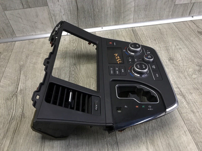 Блок управления печкой SIENNA 11-16 2014 3.5 2GR-FE Блок управления печкой SIENNA 11-16 2014 3.5 2GR-FE