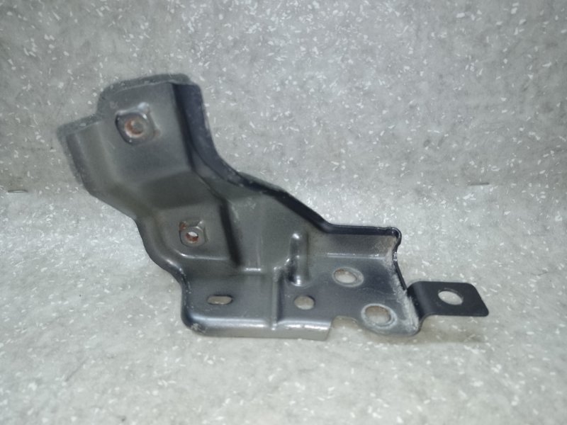 Кронштейн крыла передний левый PRIUS 16- 2017 1.8 2ZRFXE Кронштейн крыла передний левый PRIUS 16- 2017 1.8 2ZRFXE