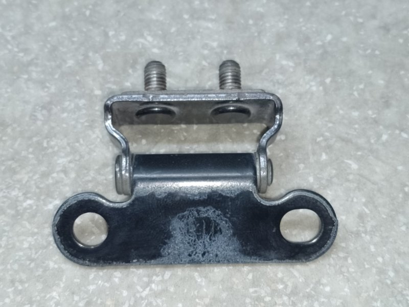 Петля крышки багажника PRIUS 16- 2017 1.8 2ZRFXE