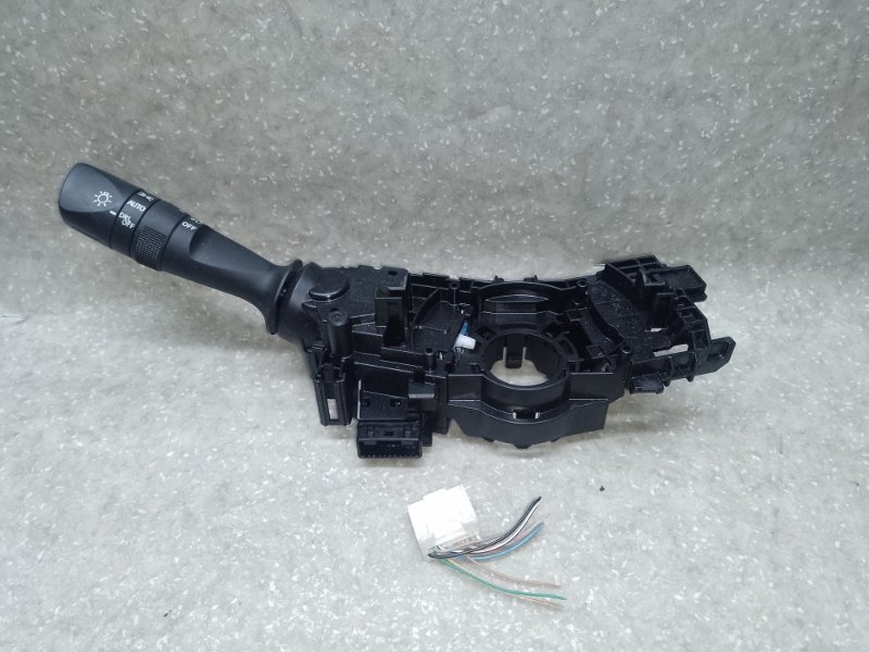 Подрулевой переключатель левый PRIUS 16- 2017 1.8 2ZRFXE Подрулевой переключатель левый PRIUS 16- 2017 1.8 2ZRFXE