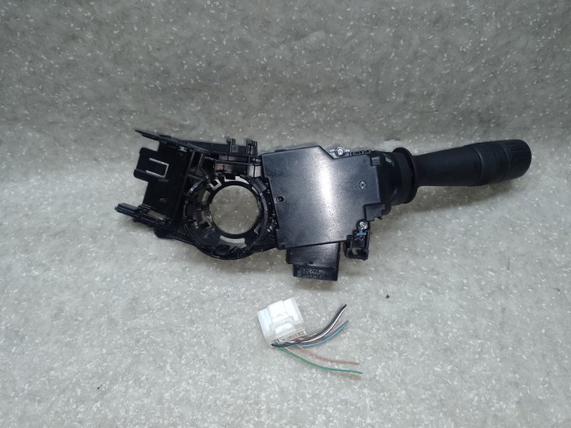 Подрулевой переключатель левый TOYOTA PRIUS 16- 1.8 2ZRFXE Подрулевой переключатель левый TOYOTA PRIUS 16- 1.8 2ZRFXE