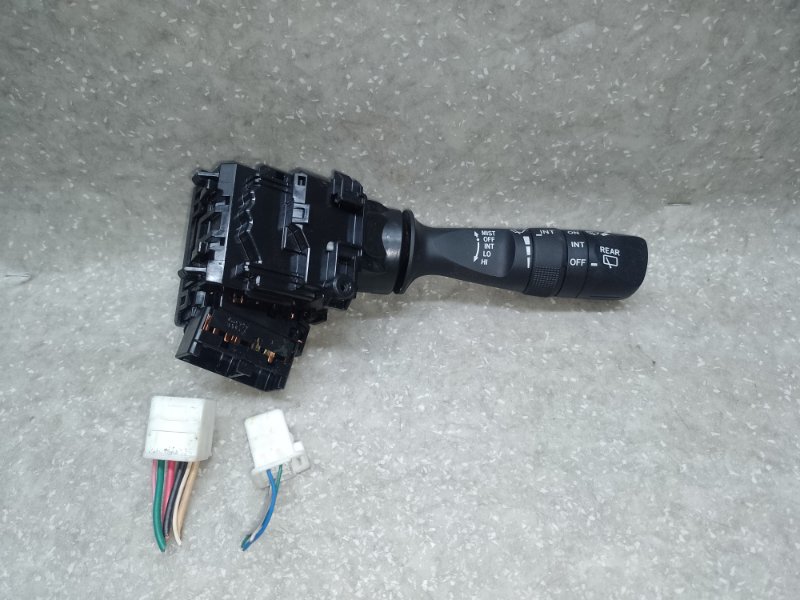 Запчасть подрулевой переключатель правый TOYOTA PRIUS 16- 2017 1.8 2ZRFXE 84652-42160 Б/У Подрулевой переключатель правый TOYOTA PRIUS 16- 2017 1.8 2ZRFXE 84652-42160 Б/У