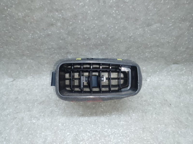 Дефлектор воздушный правый TOYOTA PRIUS 16- 1.8 2ZRFXE