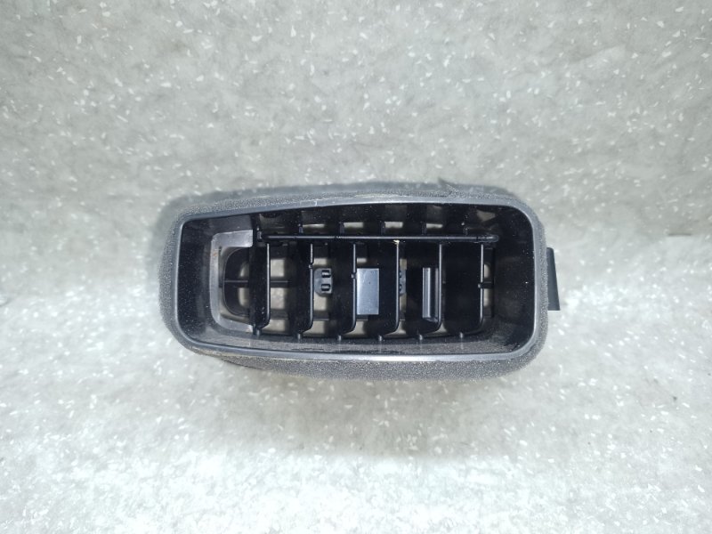 Дефлектор воздушный левый TOYOTA PRIUS 16- 1.8 2ZRFXE