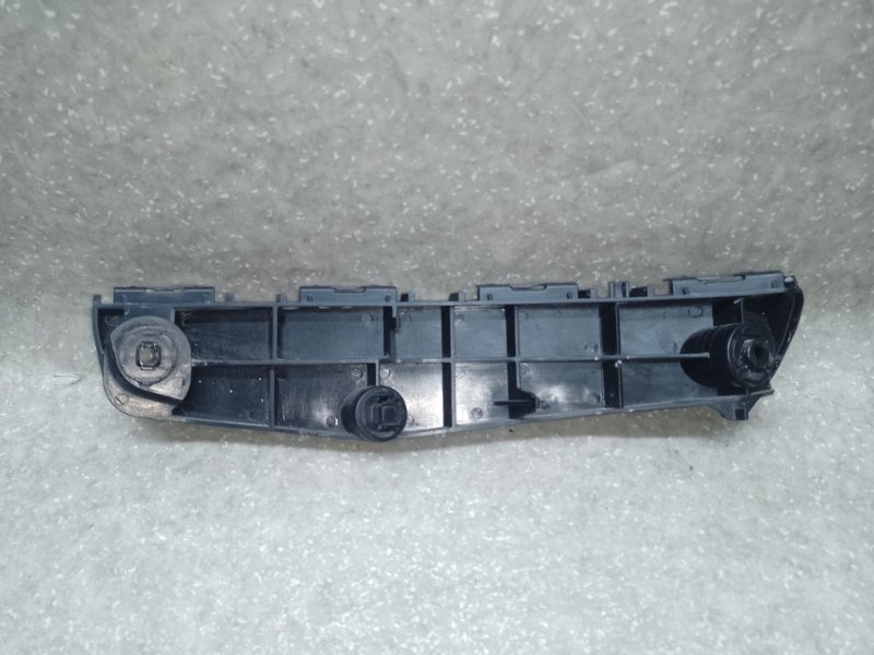 Кронштейн переднего бампера (на крыле) левый PRIUS 16- 2017 1.8 2ZRFXE Кронштейн переднего бампера (на крыле) левый PRIUS 16- 2017 1.8 2ZRFXE