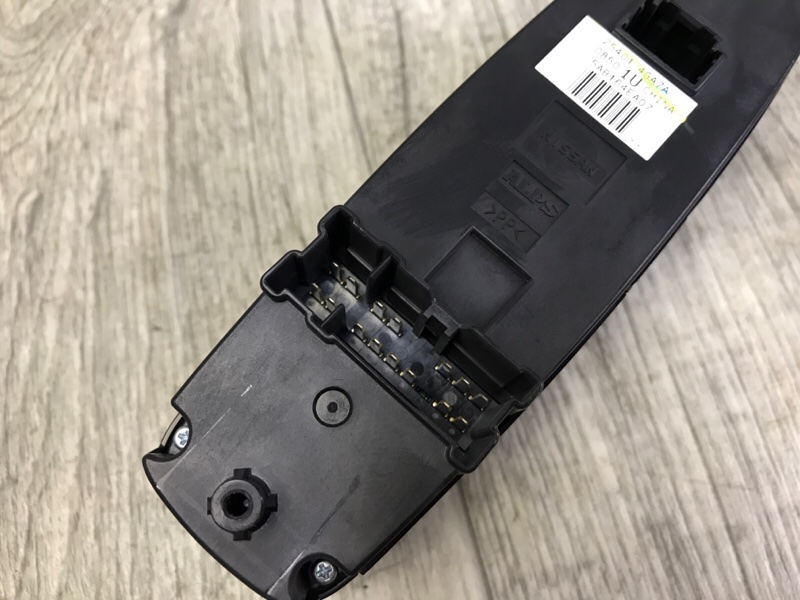 Блок управления стеклоподъемниками Q50 15-20 Седан VR30