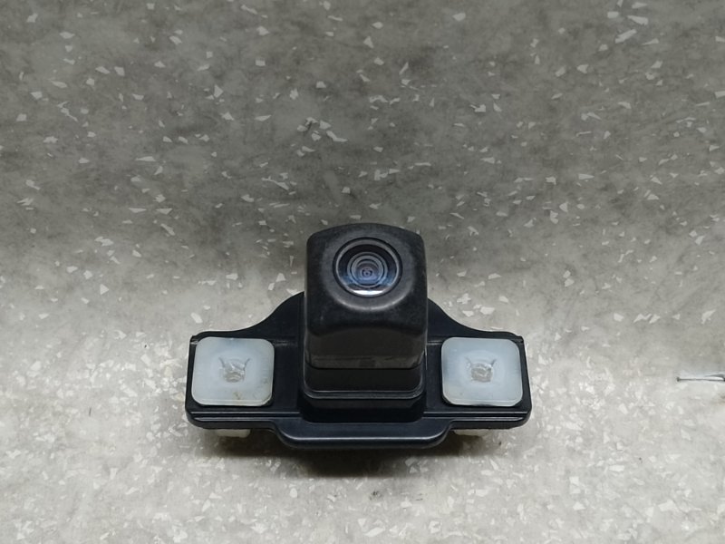 Камера заднего вида TOYOTA PRIUS 16- 2017 1.8 2ZRFXE 86790-47070 Б/У