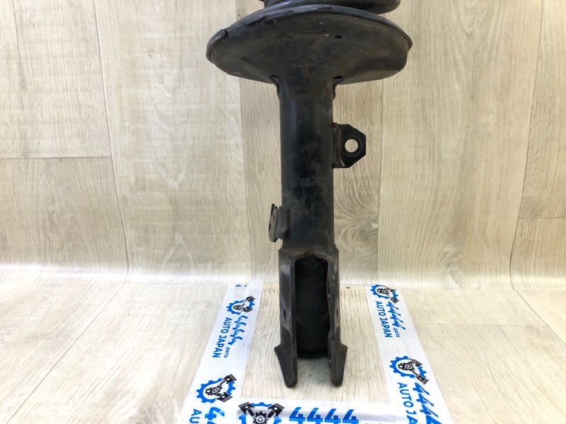 Амортизатор передний левый TOYOTA COROLLA 150 06-13 1.8 2ZRFE