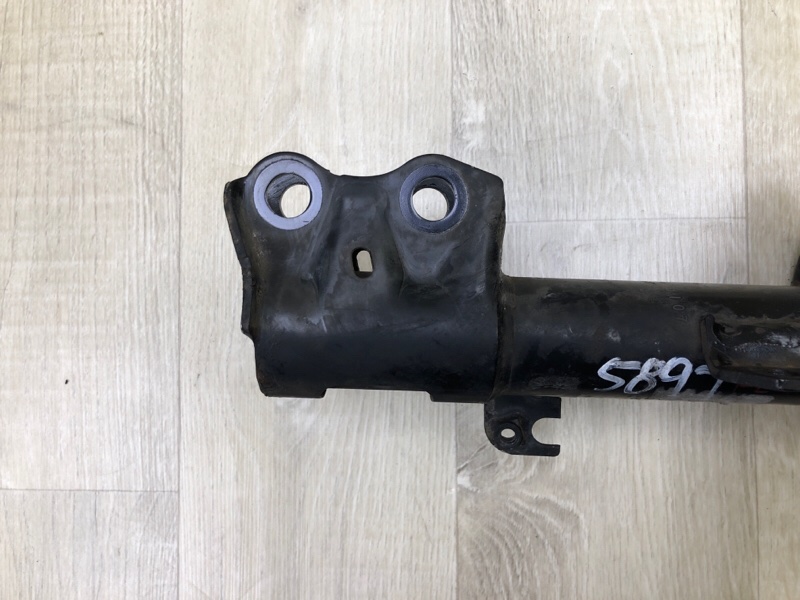 Амортизатор передний левый COROLLA 150 06-13 2011 1.8 2ZRFE