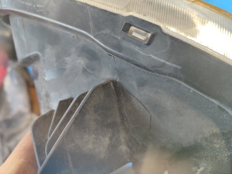 Фара правая VERSA B17 11-19 Фара правая VERSA B17 11-19