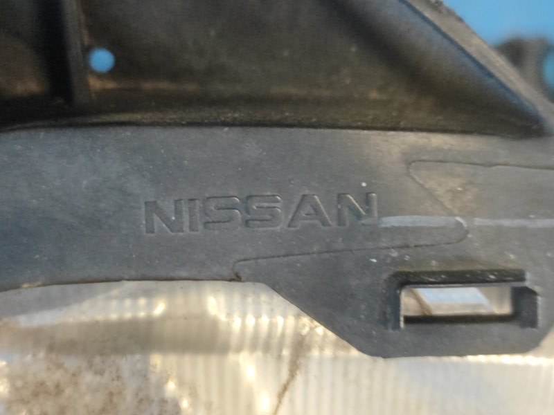 Фара правая VERSA B17 11-19 Фара правая VERSA B17 11-19