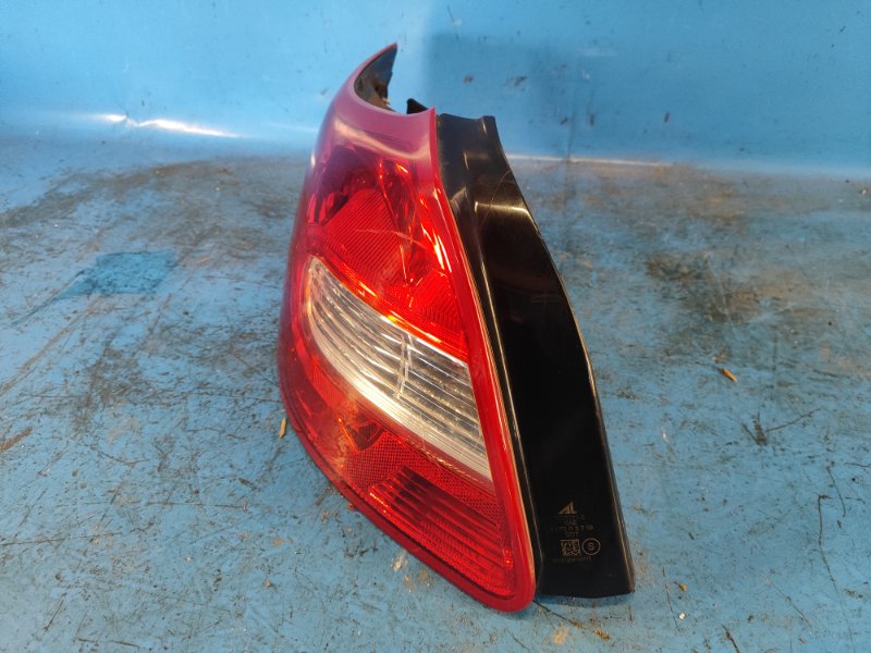 Фонарь наружный левый KIZASHI 09-14 2011 J24B