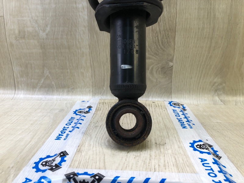 Амортизатор задний правый TOYOTA COROLLA 150 06-13 1.8 2ZRFE Амортизатор задний правый TOYOTA COROLLA 150 06-13 1.8 2ZRFE