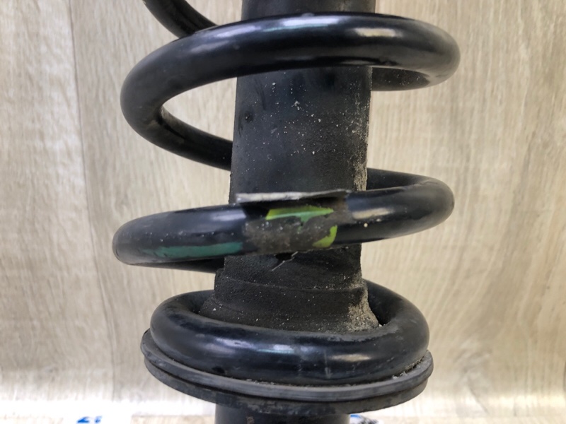 Амортизатор задний правый JEEP COMPASS 06-16 2.0 ECN Амортизатор задний правый JEEP COMPASS 06-16 2.0 ECN