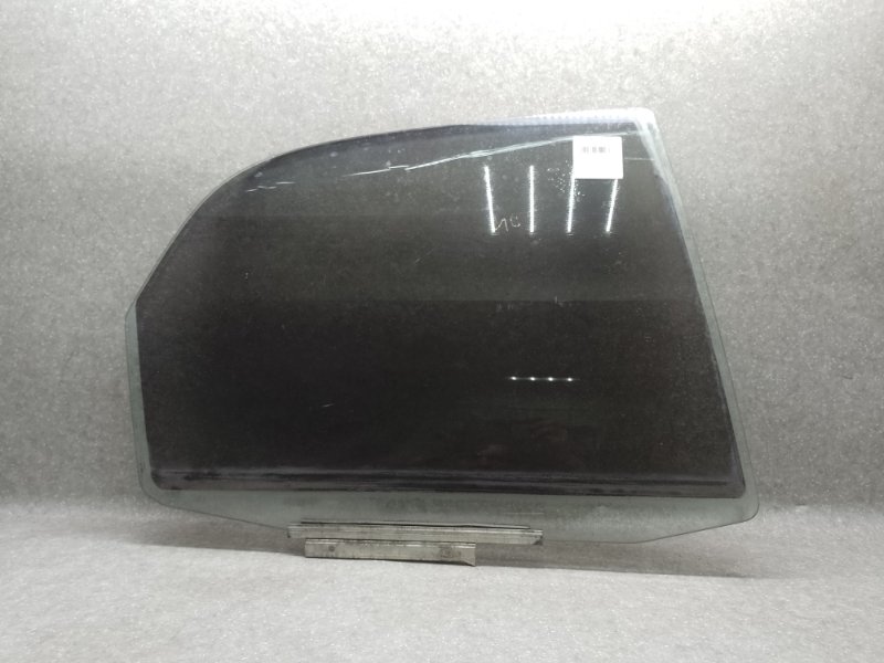 Стекло двери заднее правое SUZUKI SX4 06-13 2008 Хетчбек 2.0 8454180J00 Б/У