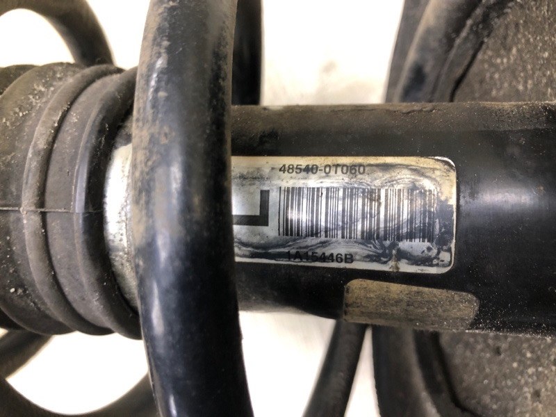 Амортизатор задний левый VENZA 09-16 2013 3.5 2GR-FE Амортизатор задний левый VENZA 09-16 2013 3.5 2GR-FE