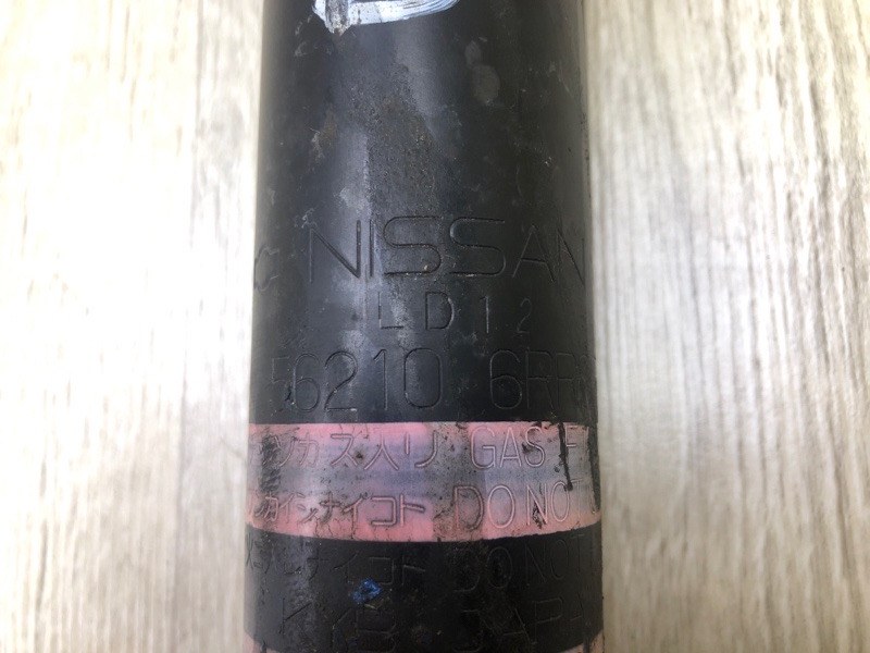 Амортизатор задний X-TRAIL/ROGUE T33 20- 2021 2.5 PR25DD