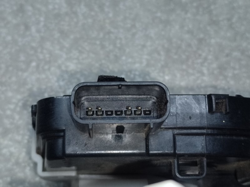 Замок двери задний правый SONATA YF 10-14 2014 Седан 2.4 Замок двери задний правый SONATA YF 10-14 2014 Седан 2.4