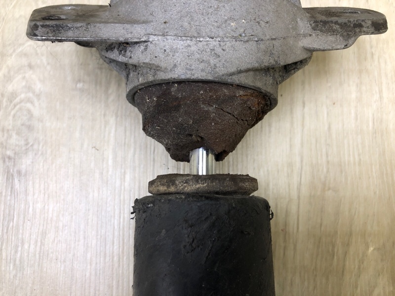 Амортизатор задний JETTA USA 10-17 JETTA USA 10-17 2.5