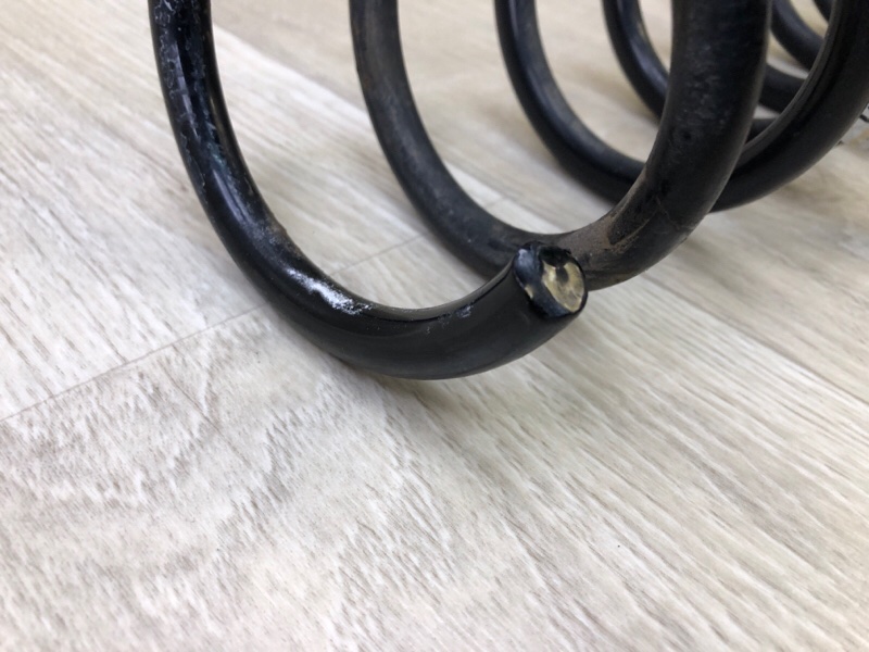 Пружина задней подвески левая FORD FOCUS 10-18 2.0 C20HDEX