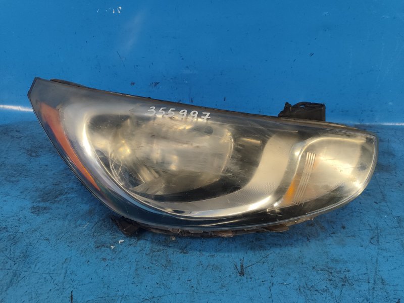 Фара правая HYUNDAI ACCENT RB 10- 2011 ХЭТЧБЭК 1.6 G4FD 92102-1R010 Б/У