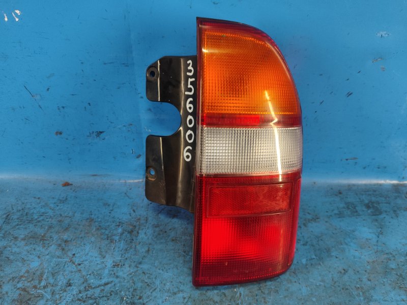 Фонарь наружный правый SUZUKI GRAND VITARA XL-7 01-06 2003 2.7 H27A 35650-65D00 Б/У