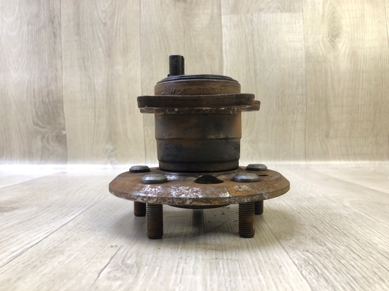 Ступица задняя правая CAMRY 30 02-06 2002 3.0 1MZFE