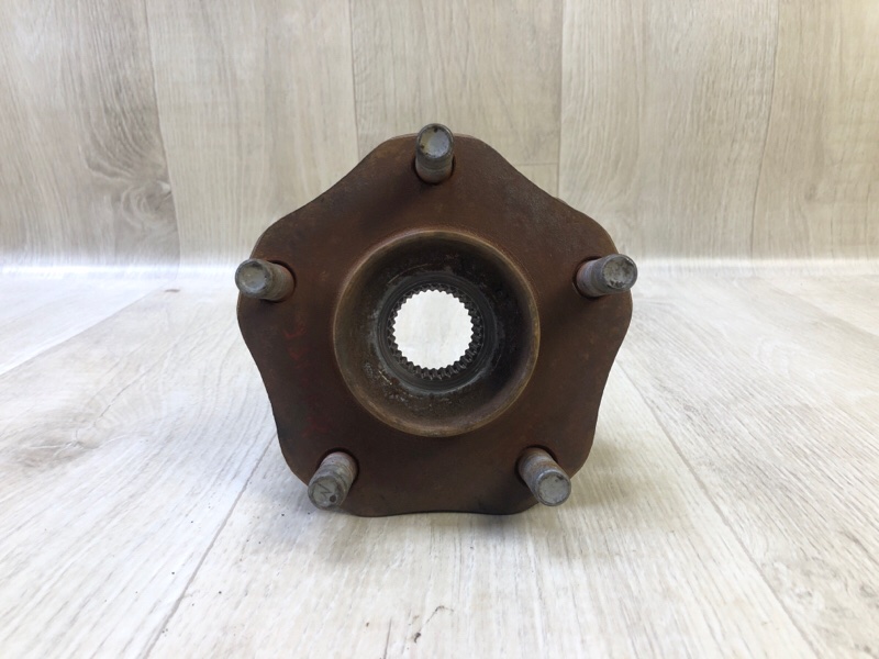 Ступица передняя правая PATHFINDER R52 12-21 2013 3.5 VQ35DE