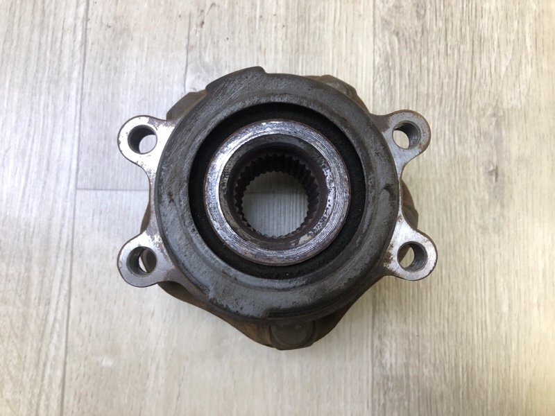 Ступица передняя правая PATHFINDER R52 12-21 2013 3.5 VQ35DE