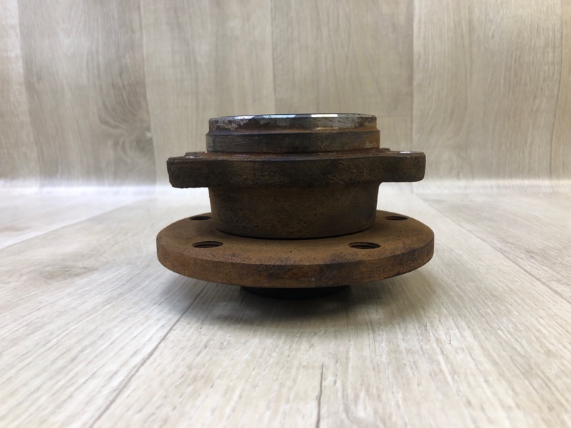 Ступица передняя правая JETTA USA 10-17 JETTA USA 10-17 2.5