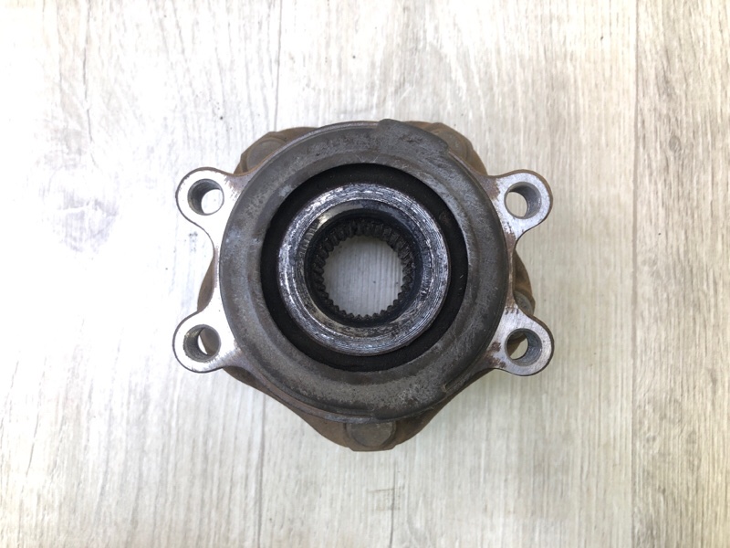 Ступица передняя левая PATHFINDER R52 12-21 2013 3.5 VQ35DE