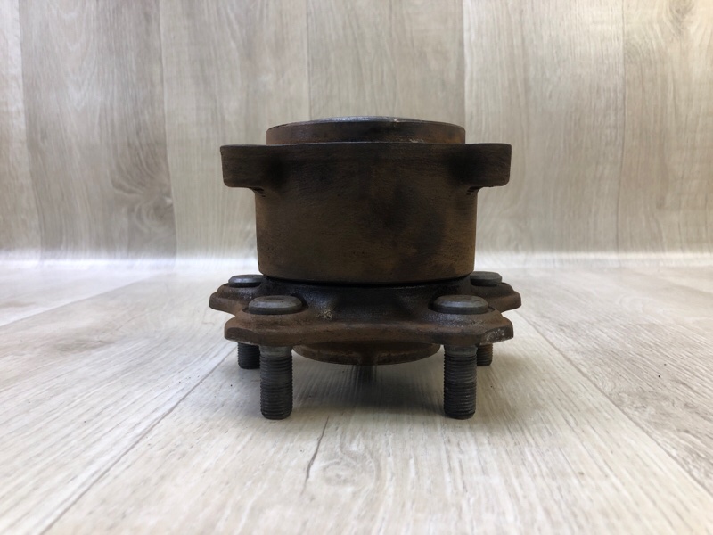 Ступица задняя правая PATHFINDER R52 12-21 2013 3.5 VQ35DE