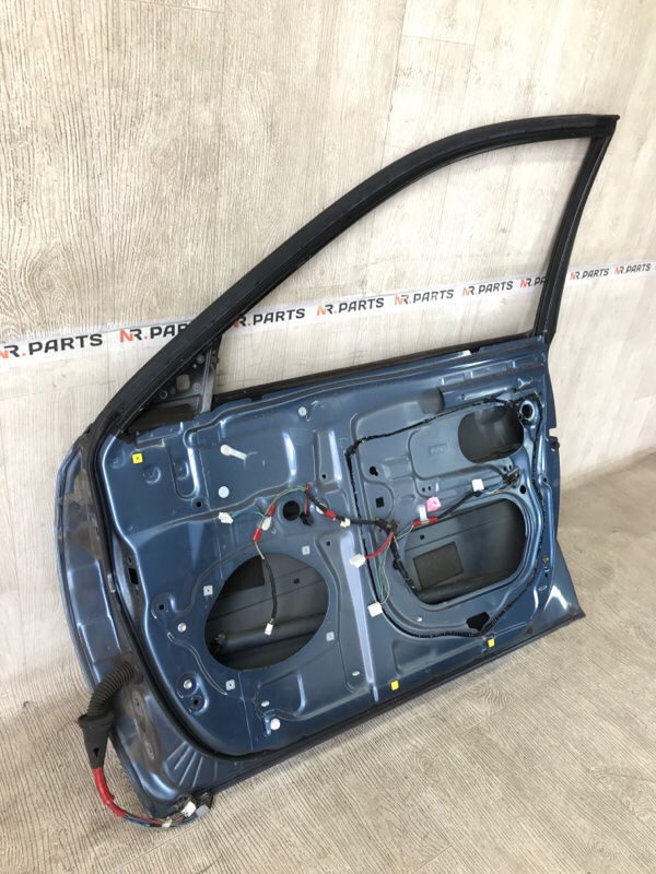 Дверь передняя правая CAMRY 30 02-06 2002 3.0 1MZFE