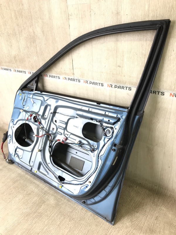 Дверь передняя правая CAMRY 30 02-06 2002 3.0 1MZFE
