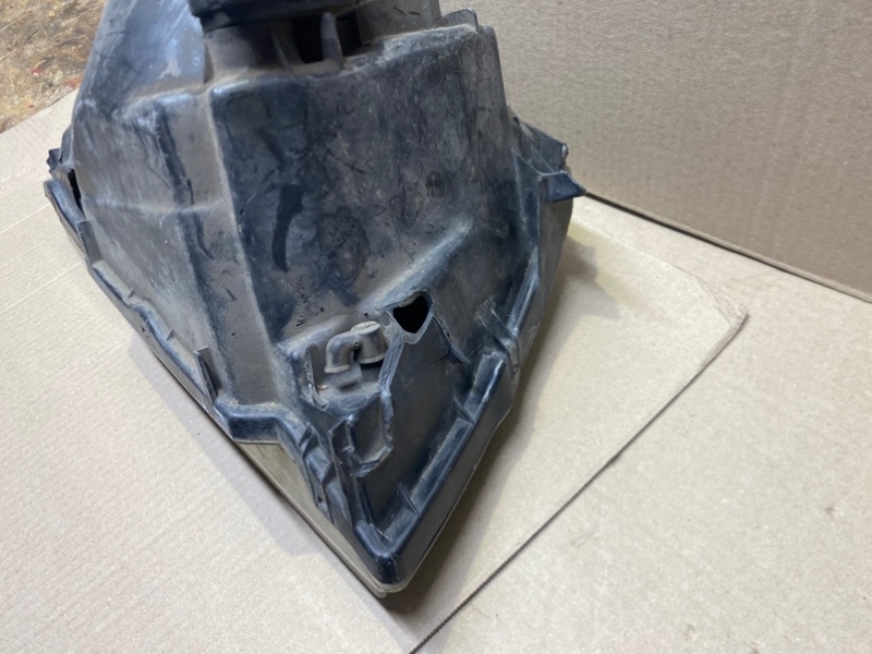 Фара передняя левая PAJERO 99-06