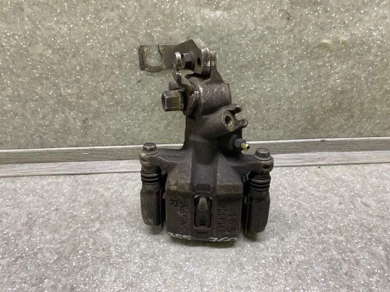 Суппорт тормозной задний правый HONDA ACCORD USA 03-07 43018-SDA-A00 Б/У