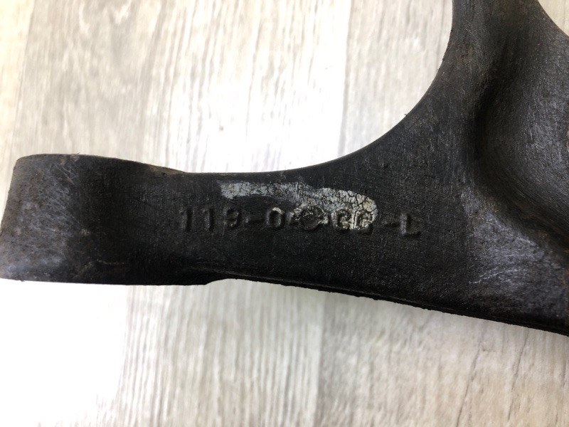 Кулак поворотный передний левый FX S50 03-08 2005 3.5 VQ35DE Кулак поворотный передний левый FX S50 03-08 2005 3.5 VQ35DE