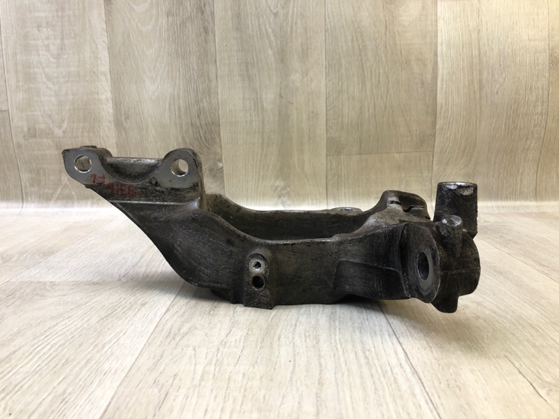 Кулак поворотный передний левый PATHFINDER R52 12-21 2013 3.5 VQ35DE