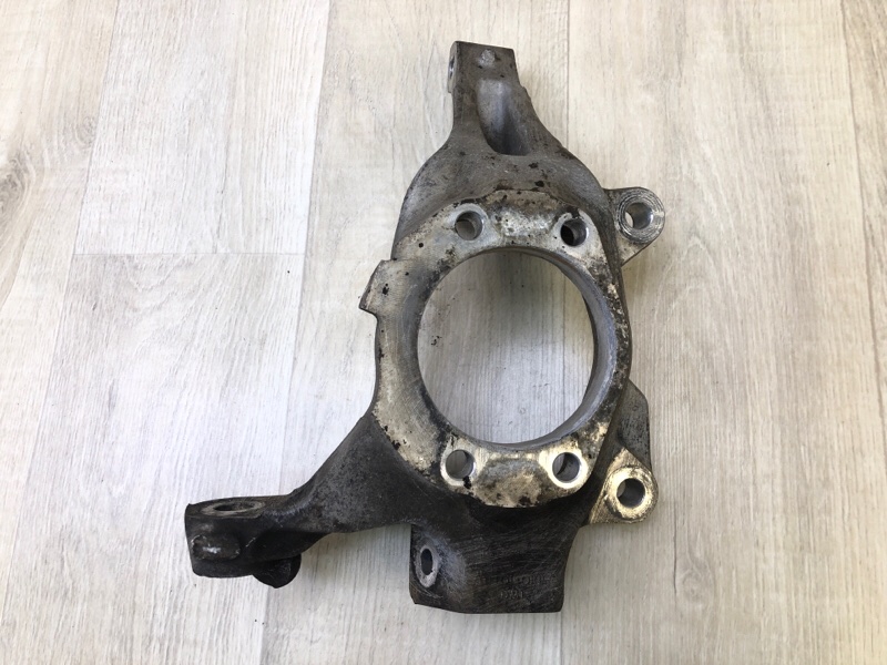 Кулак поворотный передний правый PATHFINDER R52 12-21 2013 3.5 VQ35DE