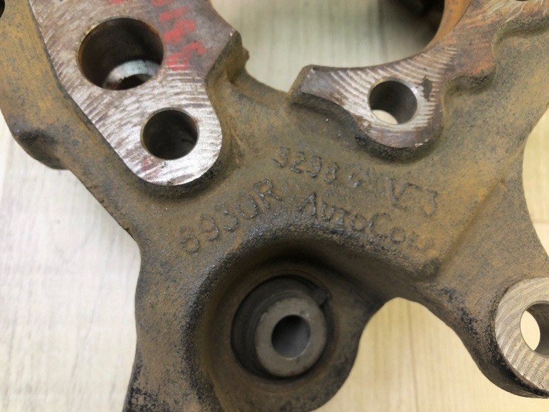 Цапфа задняя правая PATHFINDER R52 12-21 2013 3.5 VQ35DE