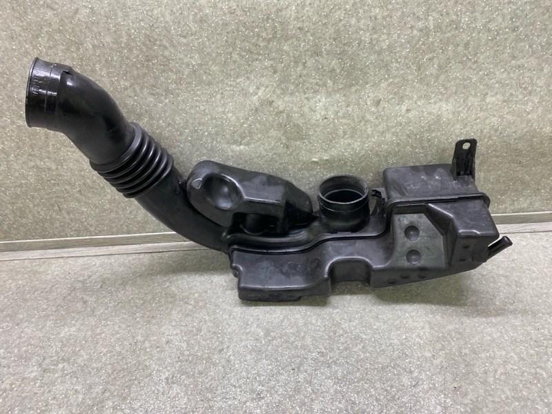 Патрубок воздушного фильтра FORESTER 12-19 2015 2.5 FB25B