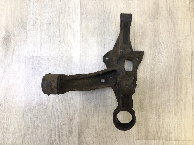 Цапфа левая TOYOTA CAMRY 30 02-06 2002 3.0 1MZFE 4230506100 Б/У